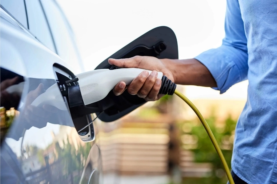EV Leasing Versus Buying Tax Credit Comparison