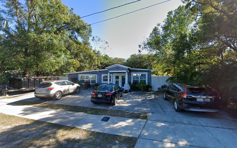 Degante Roofing LLC
