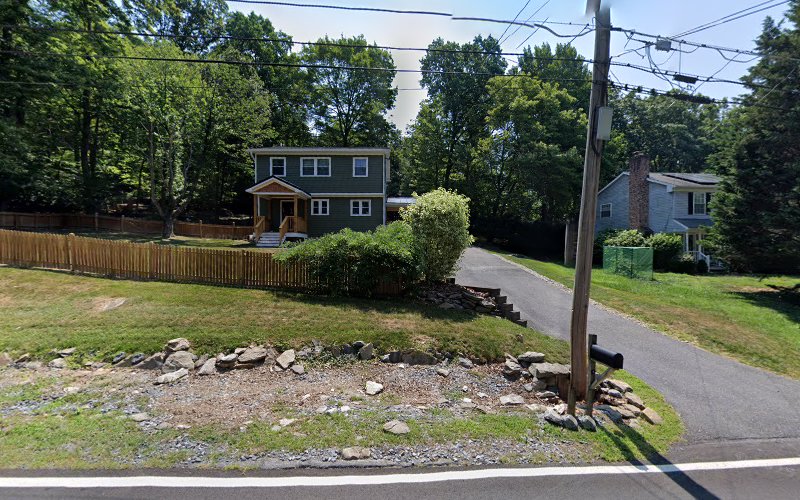 E.R. Roofing Company