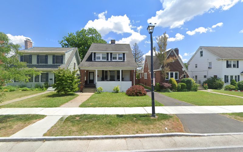 Avery Building & Development LLC
