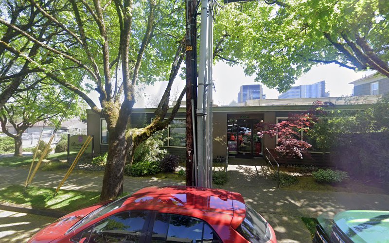 C D Northwest Roofing