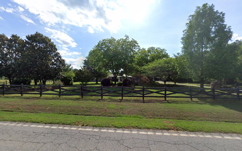 Les Pence Construction & Roofing, LLC