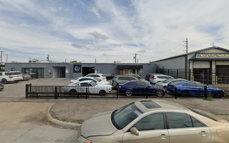 Luna Roofing And Construction LLC