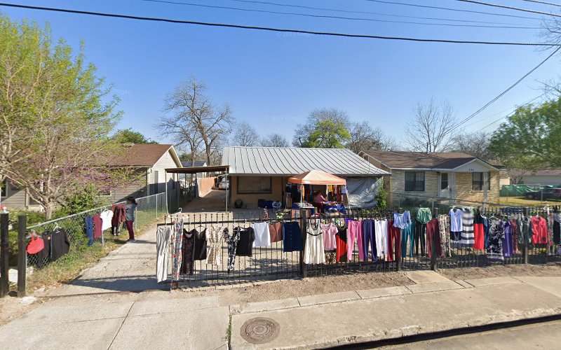 V. Castillo's Roofing