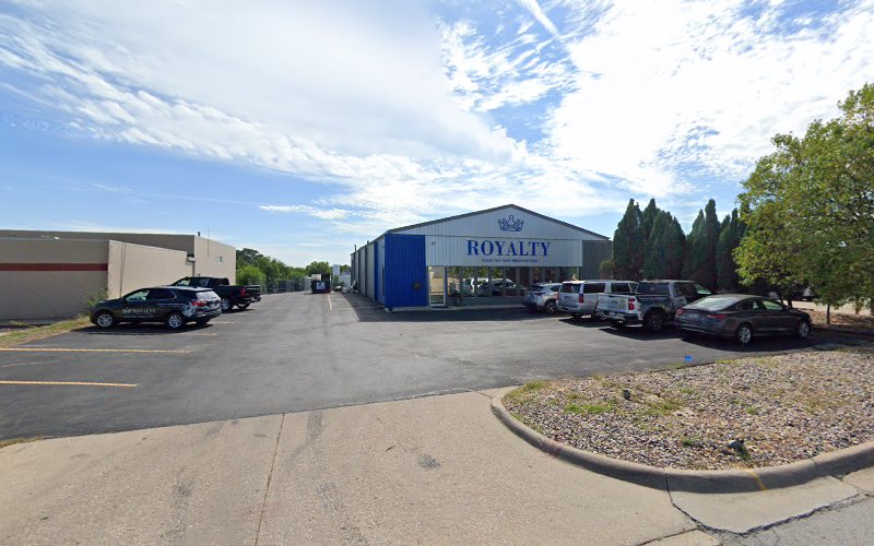 Royalty Roofing & Renovations