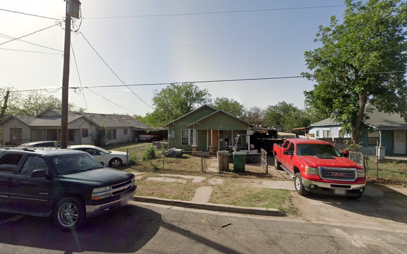 Lopez Roofing & Construction
