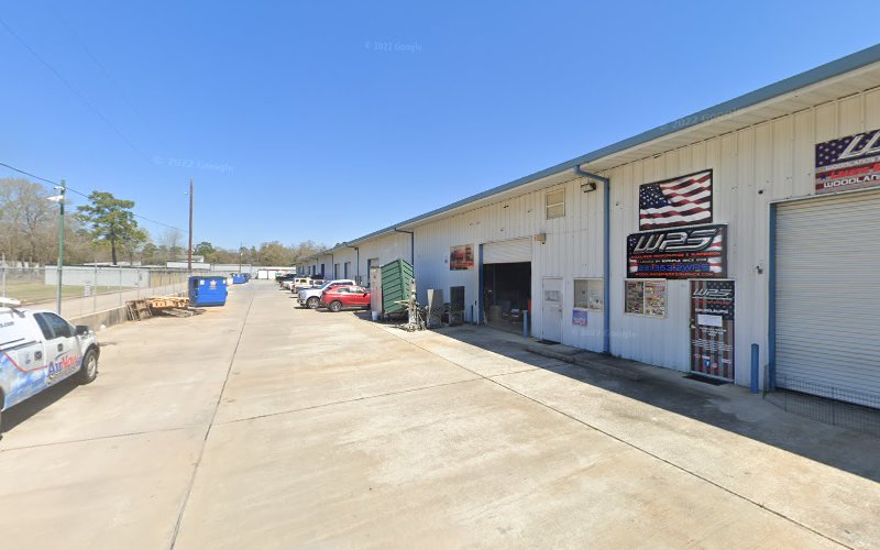 Dizona, Larry Construction