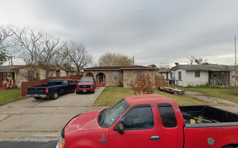 Rivas Roofing & Construction