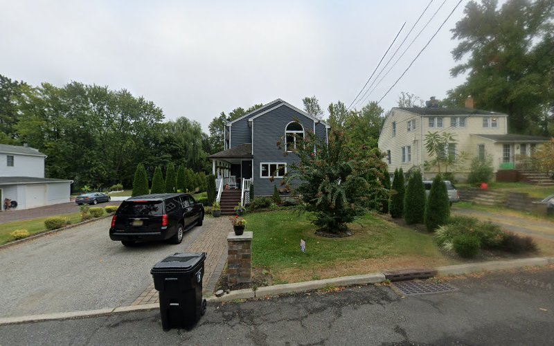 E B Roofing & Siding