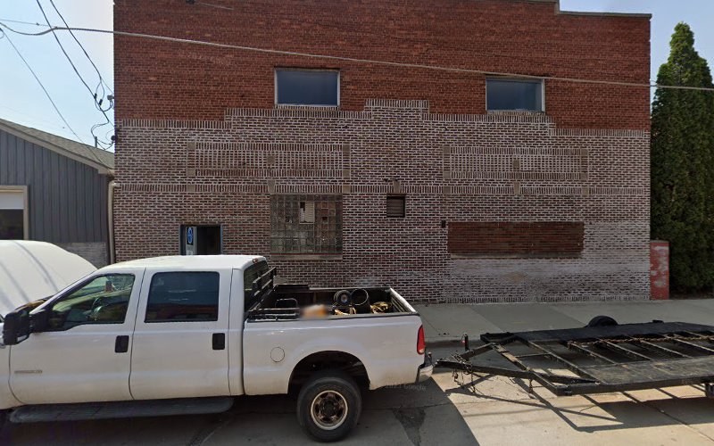 Infinity Contracting of Racine