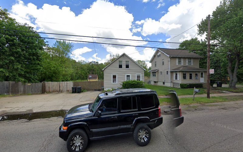 R L MARKHAM ROOFING