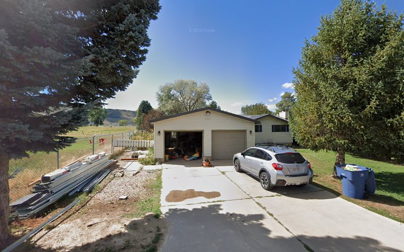 Summit Valley Roofing, LLC