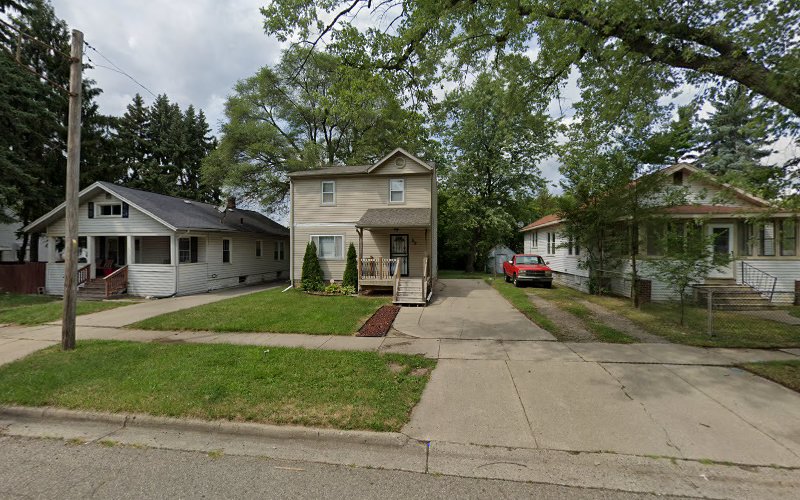 L H Roofing & Siding
