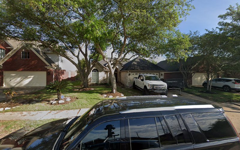 Gomez Roofing