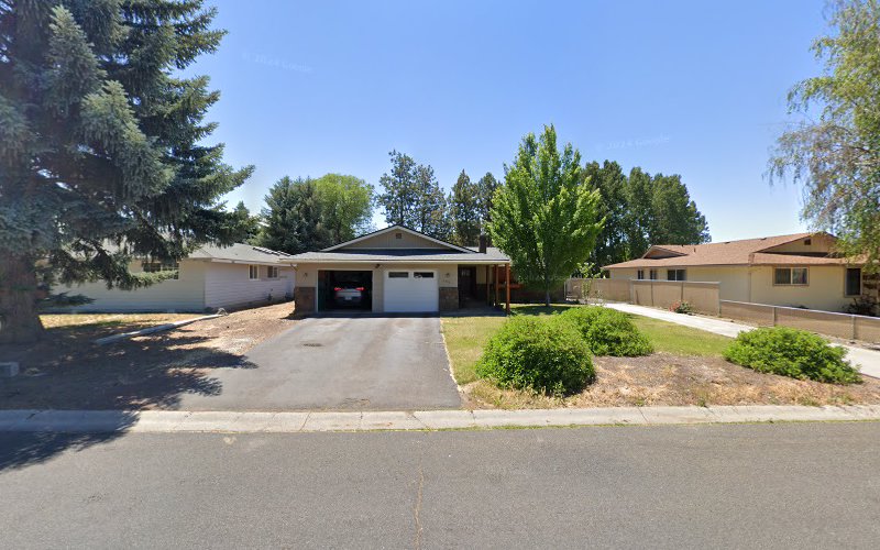 Klamath Roofing Inc