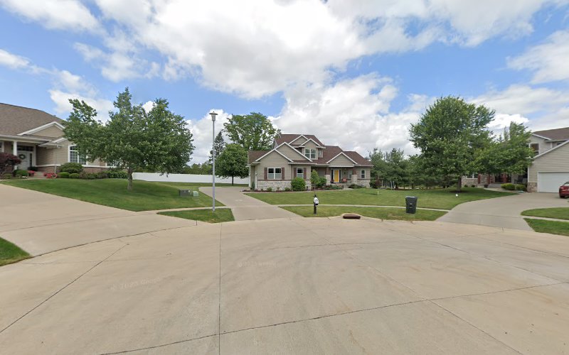 Hawkeye Roofing Enterprises LLC