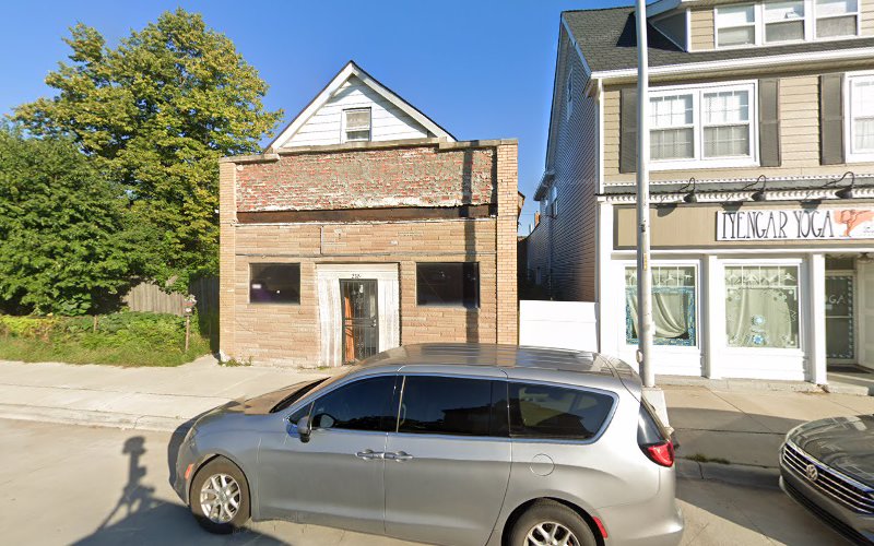 Unlimited Roofing Co