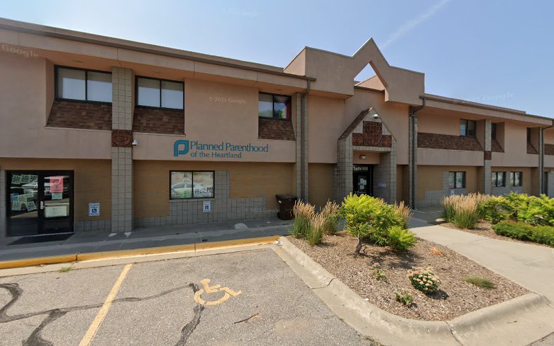 CMR Construction & Roofing