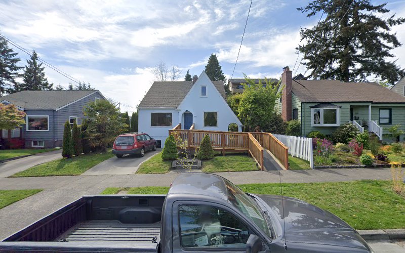Blue Star Roof and Gutters LLC