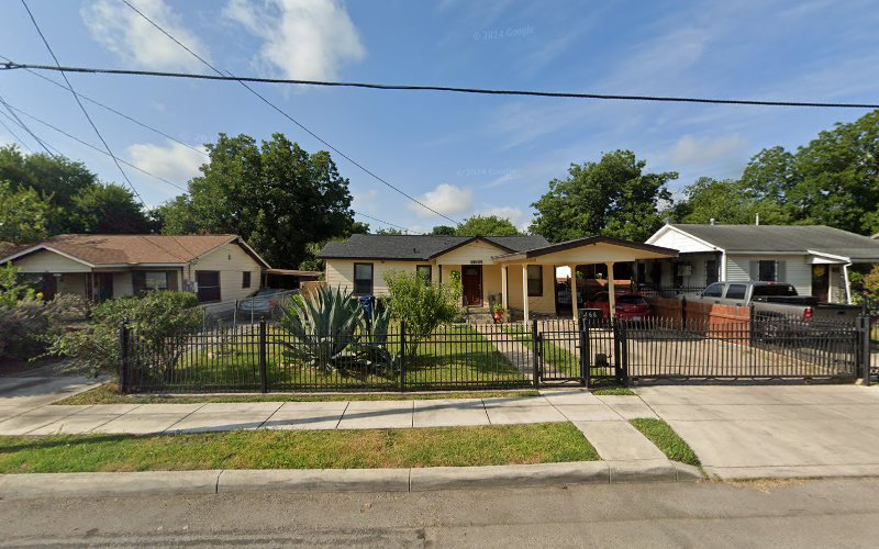 G. Gomez Roofing