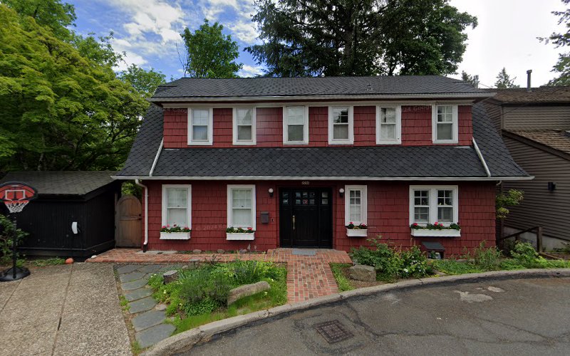 Robert T Hollister Construction LLC
