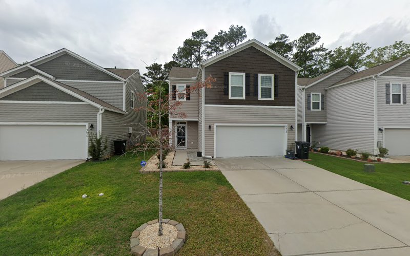 Custom Homes & Renovations, LLC