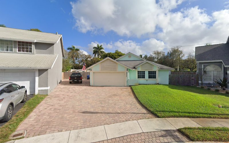 Broward Roofing LLC