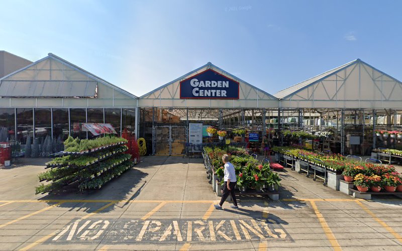 Lowe's of Macon Inc.