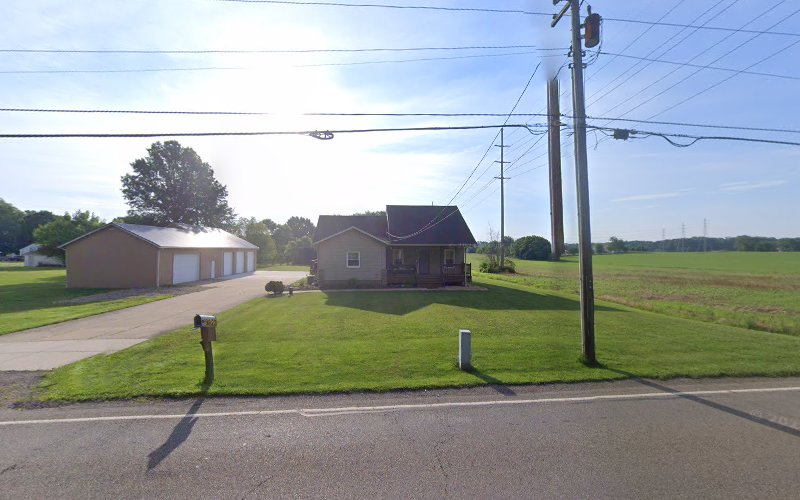 Amc Roofing LLC