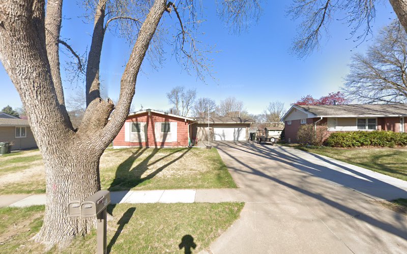Neighborhood Decks and Remodeling