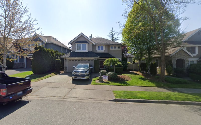 Supreme Roofing Inc
