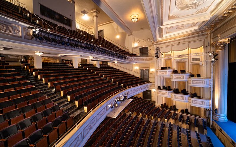 Shubert Theatre