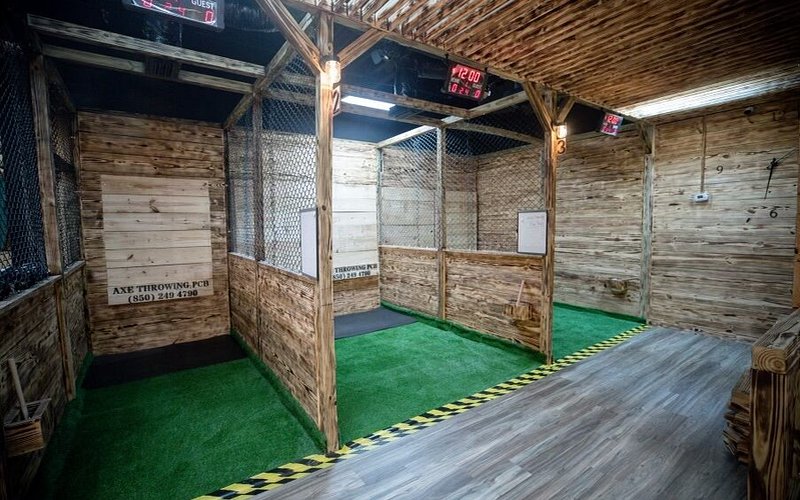 Axe Throwing Pier Park