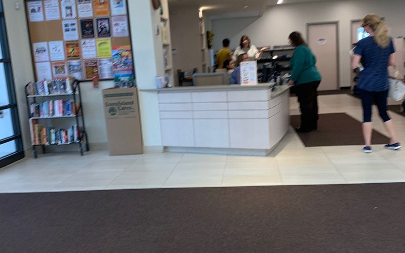Commack Public Library