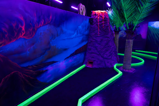 GLO Mini Golf