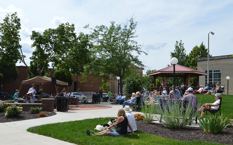 Adams Public Library