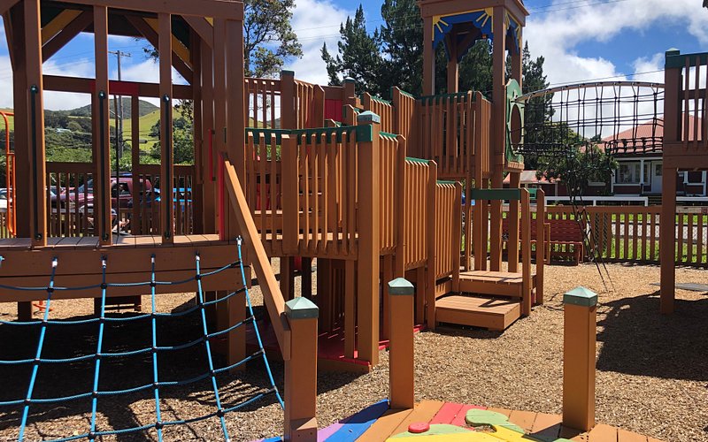 Anuenue Playground