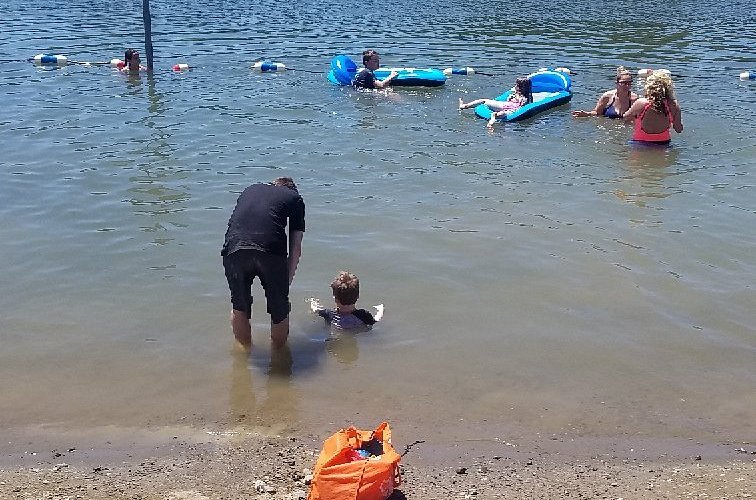 Healdsburg Veterans Memorial Beach