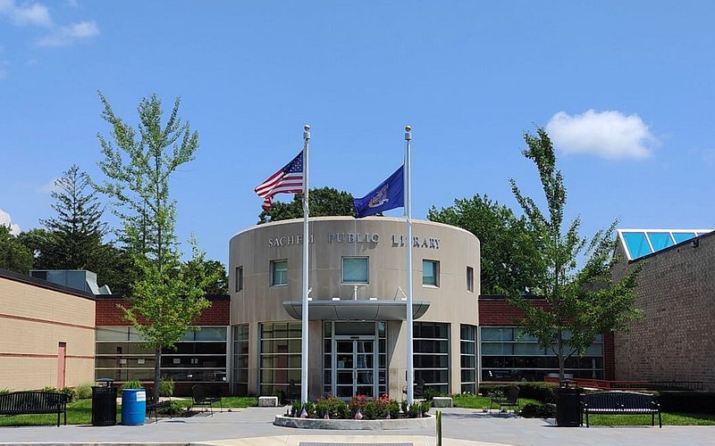 Sachem Public Library