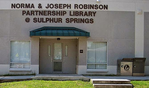 Norma and Joseph Robinson Partnership Library at Sulphur Springs