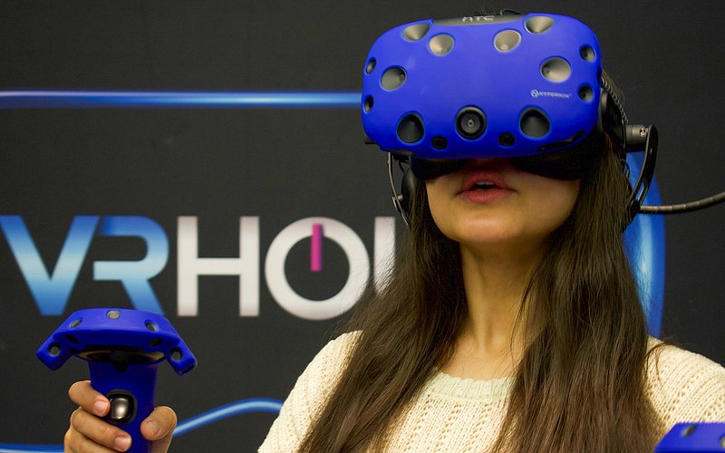 VR HOUR