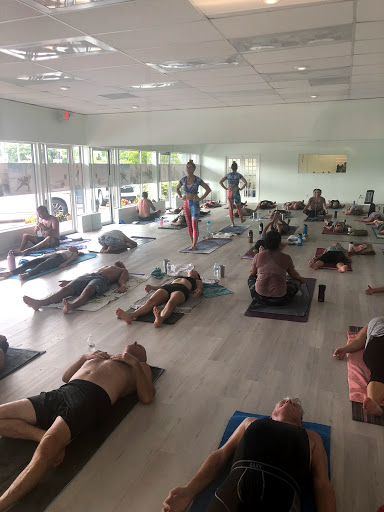 Hot Yoga Largo
