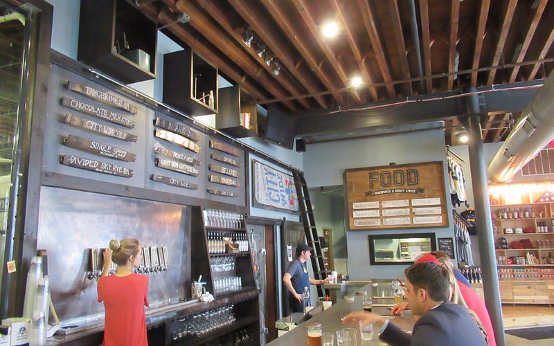 4 Hands Brewery