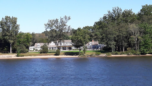 Selden Neck State Park