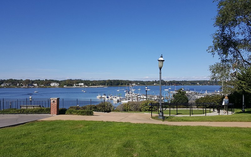 Riverside Gardens Park