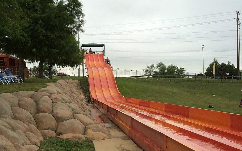 Hawaiian Falls Garland