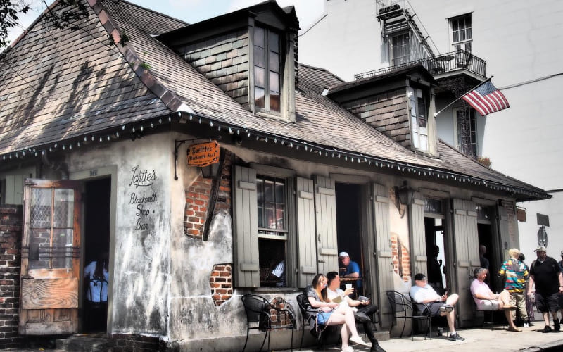 Charleston Haunted Booze and Boos Ghost Walking Tour