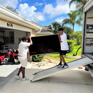 Zoo helpers LLC - A Local Daytona Beach Moving Company