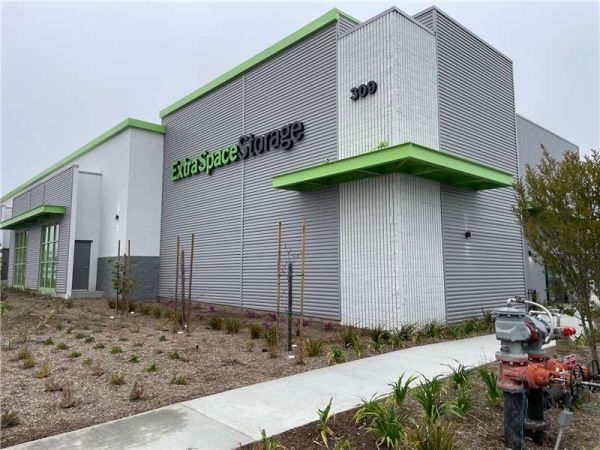 Extra Space Storage - 6051 - Rialto - 309 Riverside Ave - Annex