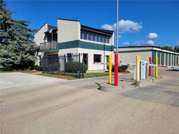 Extra Space Storage - 7650 - Arlington Heights - Hintz Rd